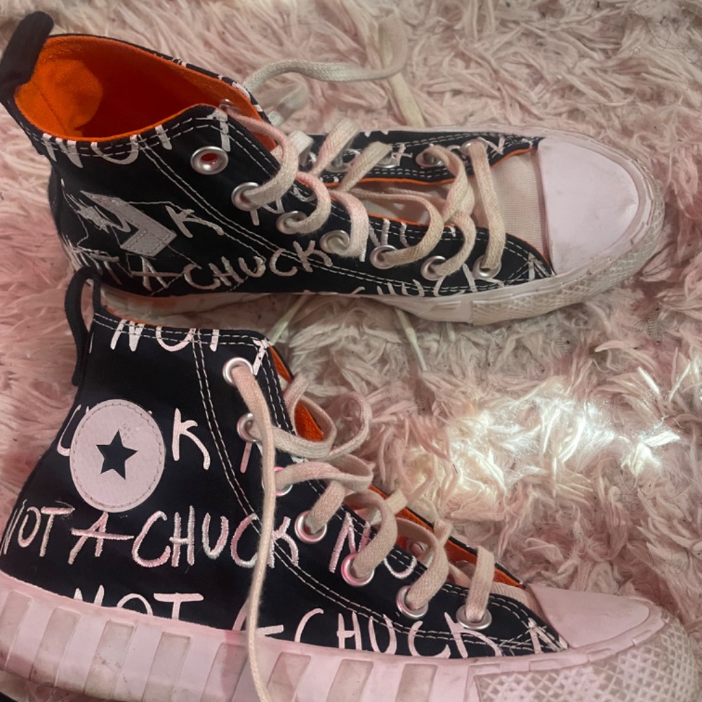Converse - Picture 3 of 3